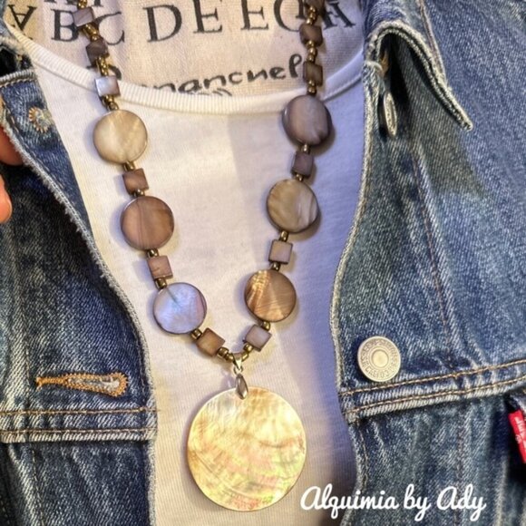 MOTHER OF PEARL CHARM NECKLACE - Picture 2 of 2